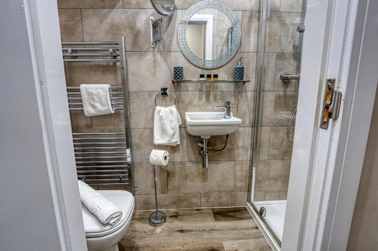 Stylish House - B'Ham Airport And Nec, Jlr Solihull, Business & Leisure Stays - Aspen House Номер фото